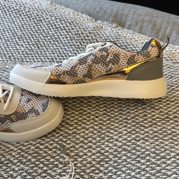 New Onex Leopard Print Sneakers - Picture 5 of 6